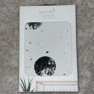 Goumi kids and baby moons changing pad cover for nursery